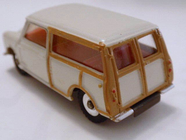 ディンキー　No.197　モーリス・ミニ・トラベラー（Morris Mini Traveller)