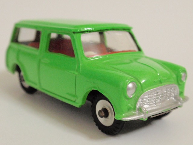 ディンキー　No.197　モーリス・ミニ・トラベラー（DINKY No.197 Morris Mini Traveller)