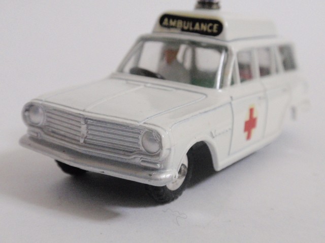 ディンキー　No.278　ボクスホール救急車（DINKY No.278 Vauxhall Victor Ambulance）