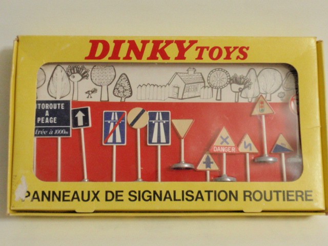 フランスディンキー　No.593 道路標識セット（FRENCH DINKY No.593 Road Signs）